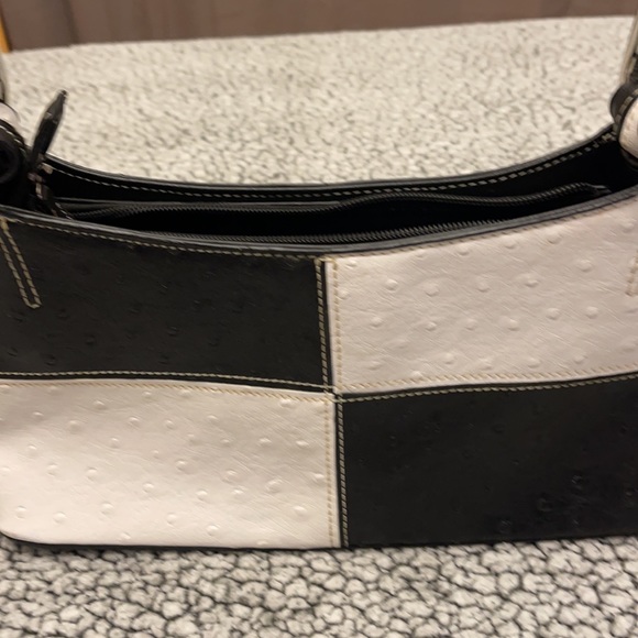 Small NYC Accessory purse black and white - Picture 4 of 8
